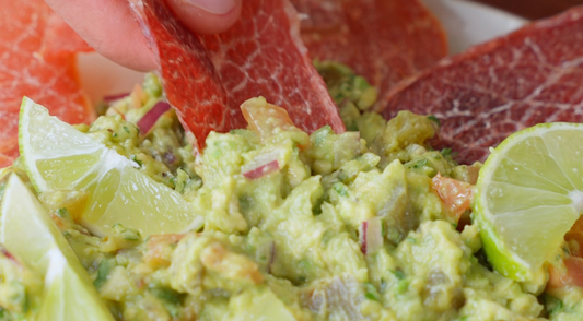 Guacamole Feroz: El Acompañante Perfecto para tu snack de charqui